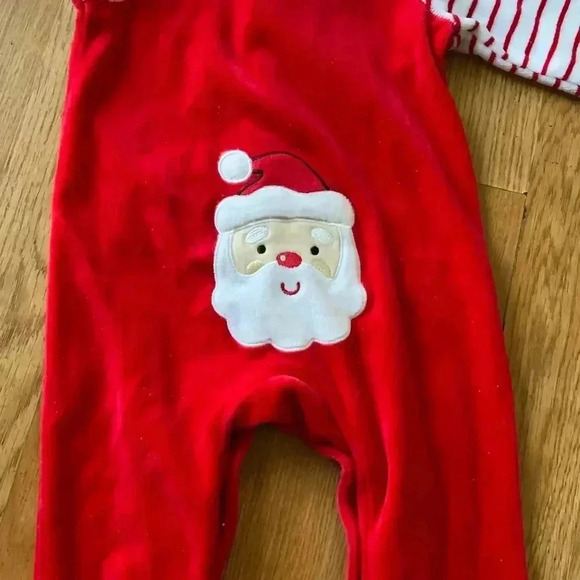 Little Me “my first christmas” red Santa baby sleeper, size 9 months - Picture 4 of 4